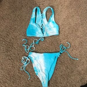 Dippin Daisy Bask Top & Ensenada Bottom